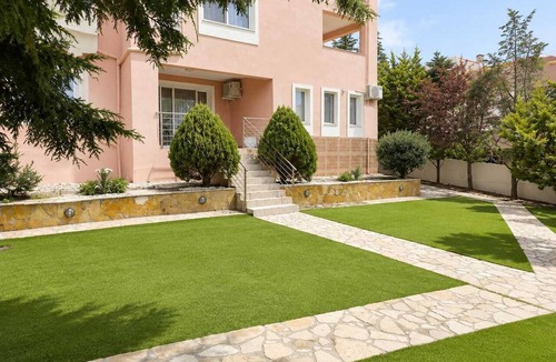 Salamis Apartment | Treasure B&B - Garden Stay in Paloukia Salamina