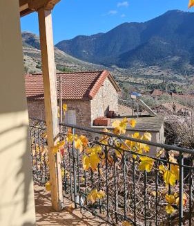 Vlacherna Apartment | Triantafillia - Mountain Lodge by Ladonia Εpi