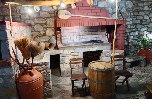 Prassonissi House | Tsampika's Traditional Stone Cottage in Siana