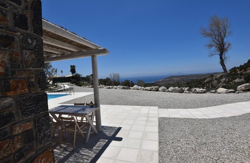 Vizari Villa | Two Bedroom Villa - shared pool