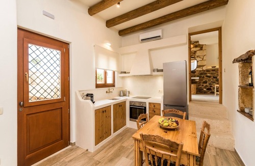 Chamezi Apartment | Two Traditional Cretan Houses Near Richtis Gorge