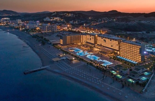 Faliraki Apartment | Ultra All Inclusive Resort Overlooking the Beach