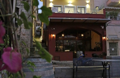 Kavala Apartment | Under the Aqueduct boutique house *Amazing Aqueduct view!*