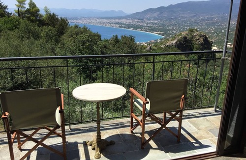 Paralia Vergas Cottage | Unique Stone Villa.