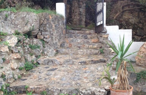 Paralia Vergas Cottage | Unique Stone Villa.