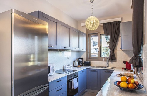 Episkopos Villa | Unique Villa Zogianna Ideal For Families With Pool & Jacuzzi