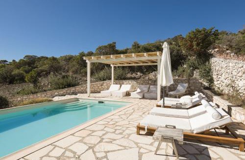 Evgiros Villa | Urania Luxury Villa Geofos
