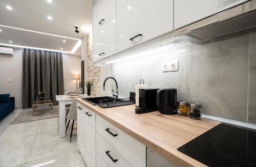 Thessaloniki Apartment | Urban Pulse by #db premium stay apartments
