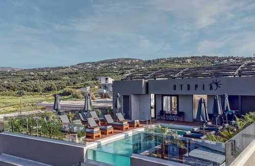 Platanes Hotel | Utopia Luxury Suites