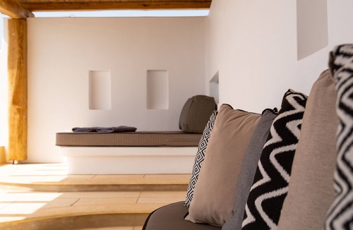 Nea Cryssi Akti Hotel | Utopia Suites by Anna Platanou - Adults only