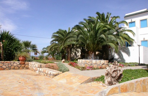 Kalo Nero Apartment | Vacation studio for 2 persons directly by the sea