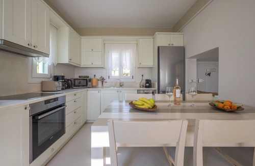 Stelida Villa | Valea 4 Bedroom Sea View Villa in Naxos
