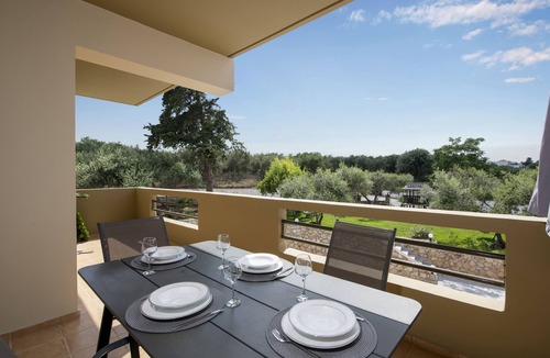 Daratsos Apartment | Valia's House-Spacious 3BD near 🏖️-2' by car