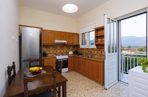 Valira Apartment | Valira Stathmos Home, Rustic Charm Cottage w Views
