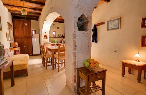 Vamos Villa | Vamos Villa Sleeps 2 Pool Air Con WiFi