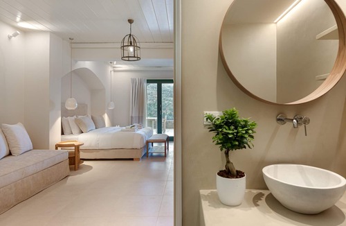 Andros Town House | Vanda Suite by Casa Di Fiori Andros Suites