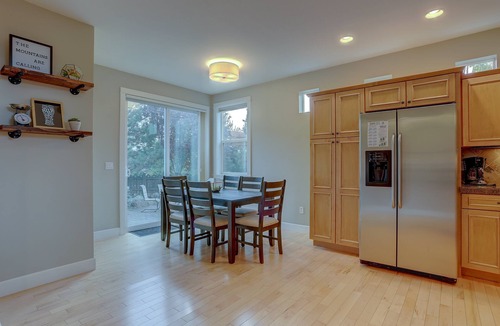 Southern Crossing House | Vantage Point - Hot Tub, Updated, Outdoor Spaces, Steps to Old Mill and River
