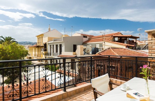 Old Town Rethymnon House | Venetian Rimondi Fountain Mansion. Built in 1626!