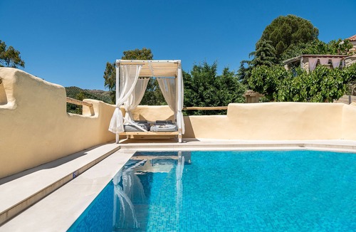 Loulos Villa | Verekinthos Villa, a Fine Country Retreat