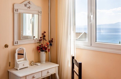 Diasella House | Verga Majestic Sunsets - Elegant & Chic Retreat