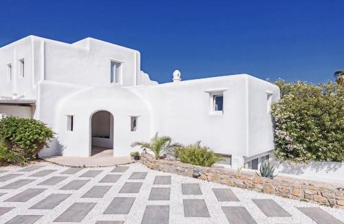 Kalafatis Villa | Vibhu Estate 14 Suites and Bedrooms