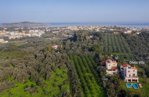 Galatas Villa | Views, Pool, Garden, BBQ, Playground, Tennis Table