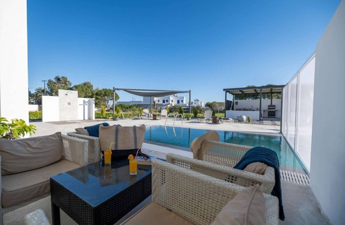 Kiotari Villa | Vigla Kiotari - a stunning villa ideally situated next to the magnificent Kiotari Beach.