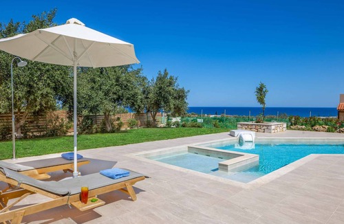 Adelianos Kampos Villa | Villa ∙ 2 bedrooms ∙ 4 guests