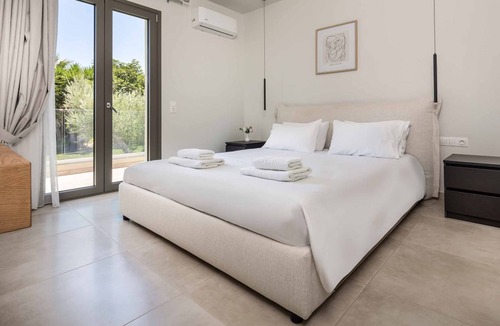 Adelianos Kampos Villa | Villa ∙ 2 bedrooms ∙ 4 guests