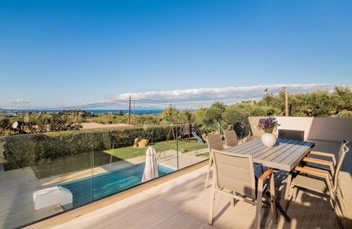 Planos Villa | Villa ∙ 2 bedrooms ∙ 6 guests