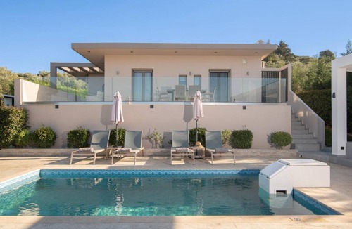 Planos Villa | Villa ∙ 2 bedrooms ∙ 6 guests
