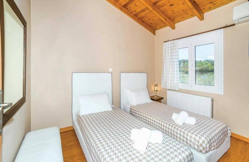 Adelianos Kampos Villa | Villa ∙ 3 bedrooms ∙ 6 guests