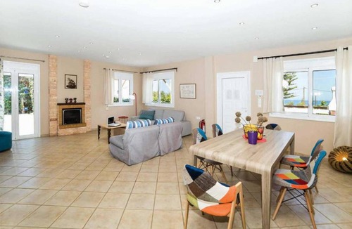 Adelianos Kampos Villa | Villa ∙ 3 bedrooms ∙ 6 guests