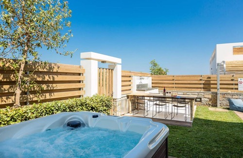 Pigianos Kampos Villa | Villa ∙ 3 bedrooms ∙ 6 guests