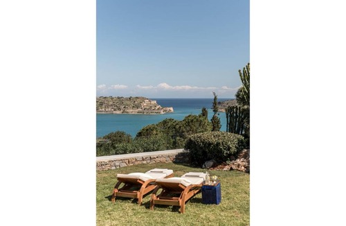 Elounda Villa | Villa ∙ 3 bedrooms ∙ 6 guests