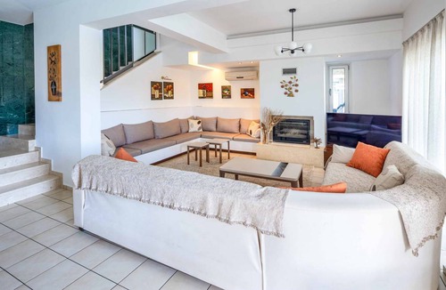 Katsikia Villa | Villa ∙ 5 bedrooms ∙ 10 guests