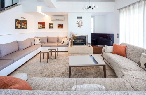 Katsikia Villa | Villa ∙ 5 bedrooms ∙ 10 guests