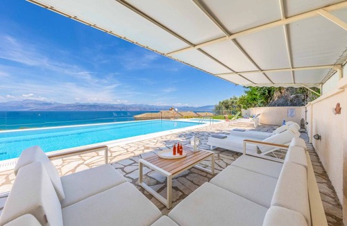Apraos Villa | Villa ∙ 6 bedrooms ∙ 14 guests