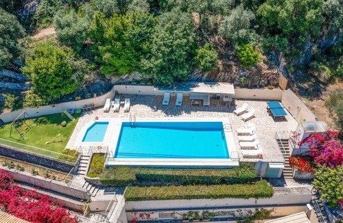Apraos Villa | Villa ∙ 6 bedrooms ∙ 14 guests