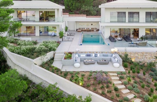Achladies Villa | Villa ∙ 7 bedrooms ∙ 14 guests