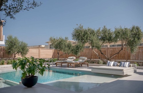 Tavronitis Villa | Villa ∙ 8 bedrooms ∙ 21 guests