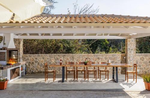 Sfakera Villa | Villa Alegria a Casa II by Villa Plus