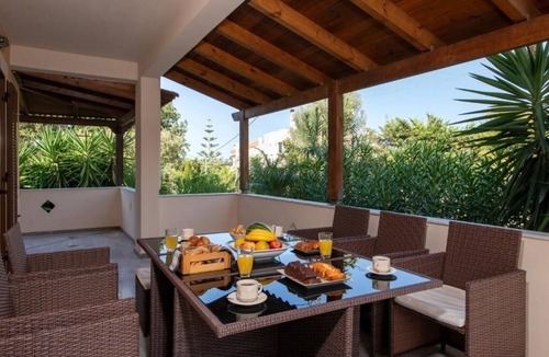 Prines Villa | Villa Alex 4bedrooms, private pool and jacuzzi