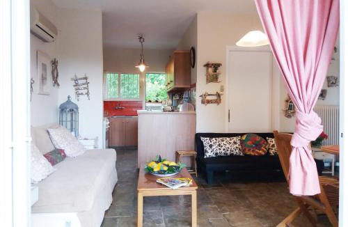 Marathon House | Villa Alkyon - Dreamy 3BR, Pool & BBQ next to Varnavas Beach
