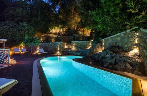 Amari Villa | Villa Angelica Meronas