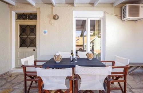 Katavolos House | Villa Angeliki by Tsiolis family ★ 30m from beach