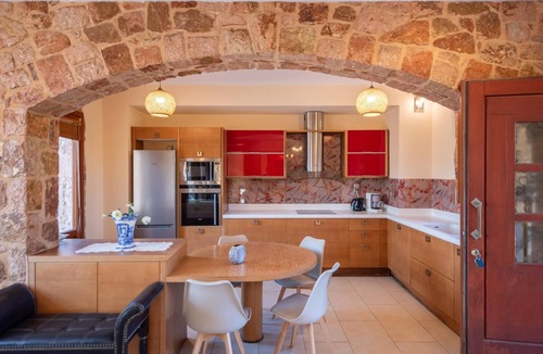Malevizi Villa | Villa Angels - Five Bedroom Villa, Sleeps 10