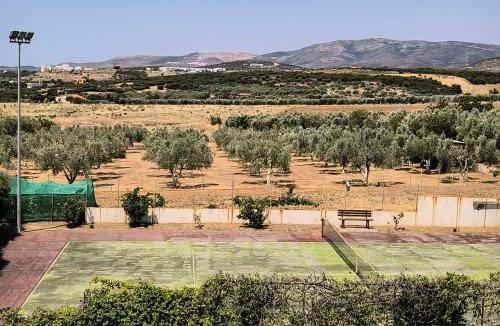 Nea Khili Apartment | Villa Anna, Apartment 1, Nea Chili, Alexandroupoli, Greece, Private Tennis Court