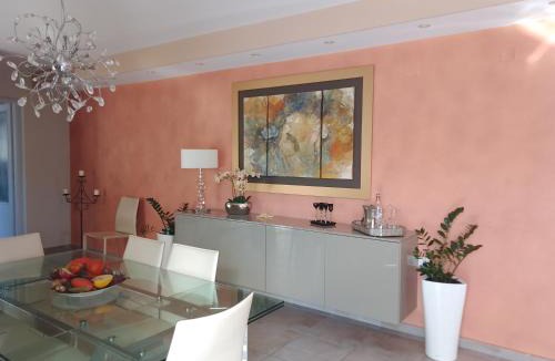 Alinda House | Villa Anna