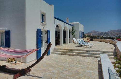 Finikas House | Villa Annita Syros, with extraordinary view near the sea